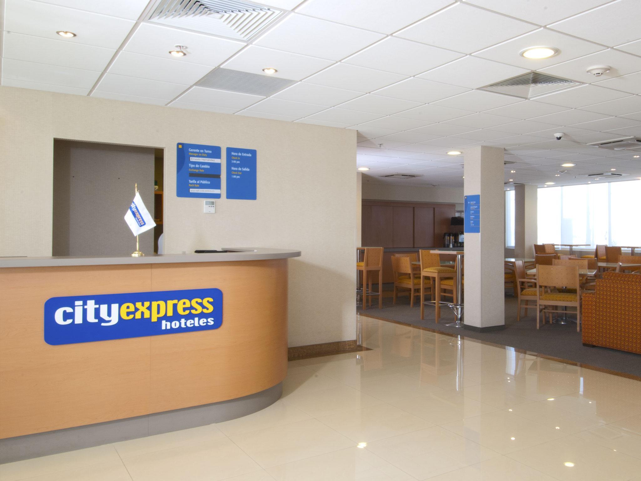 City Express By Marriott Χερμοσίγιο Εξωτερικό φωτογραφία